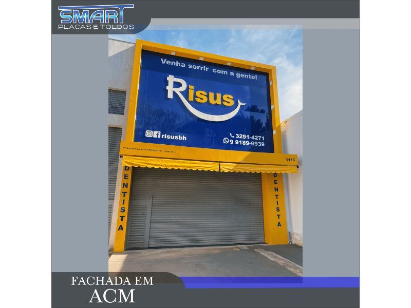 Fachada em ACM para clínica odontológica Risus